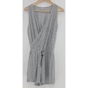 Old Navy Women’s Breathe ON Cross Front‎ V-Neck Light Gray Romper Sz Sm See Pics